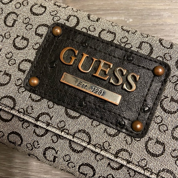 GUESS Wallet - Picture 7 of 7